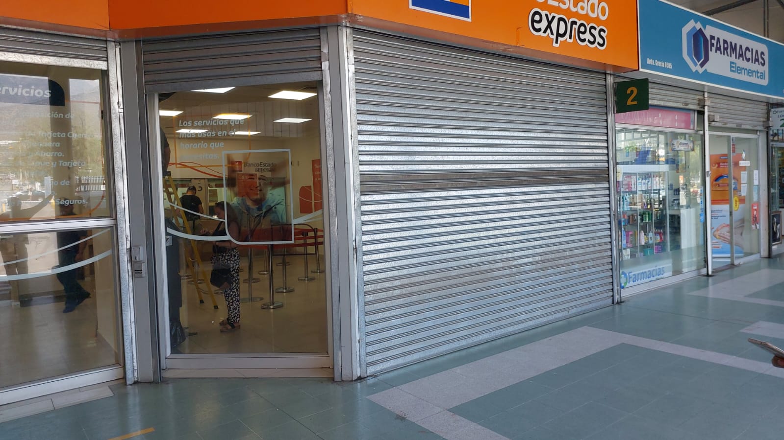 CORTINAS METÁLICAS MARANATA